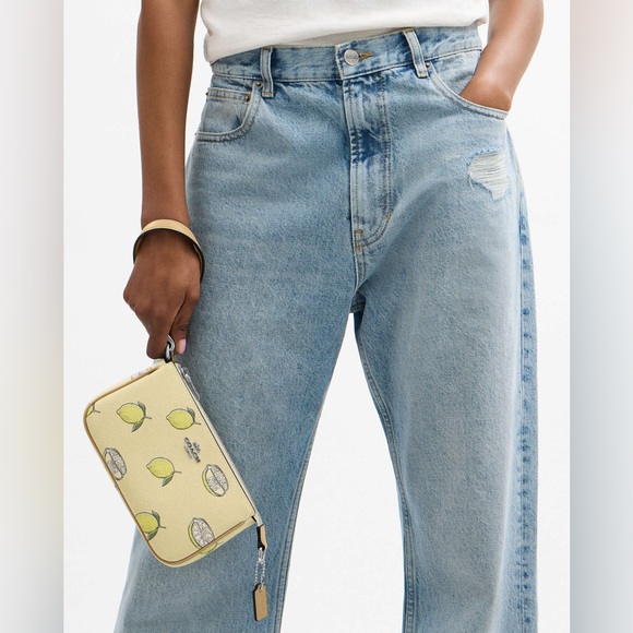 NWT Coach Nolita 19With Lemon Print  a free unbranded chain and extender CAL26